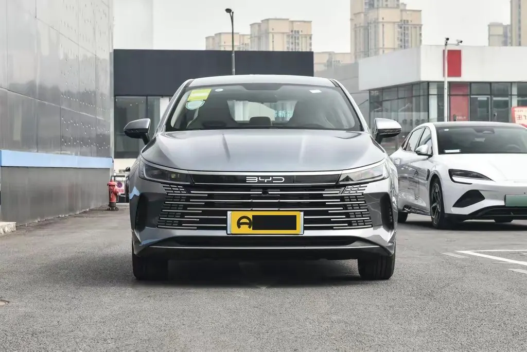 BYD 2024 destroyer 05 DM-i 1.5 stepless glory version 55KM luxury automatic gear 2