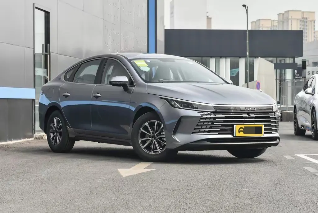 BYD 2024 destroyer 05 DM-i 1.5 stepless glory version 55KM luxury automatic gear 3