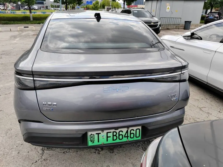 BYD 2026 Seal 07 DM-i 1.5T Stepless 230km Honorable Automatic Gear 5