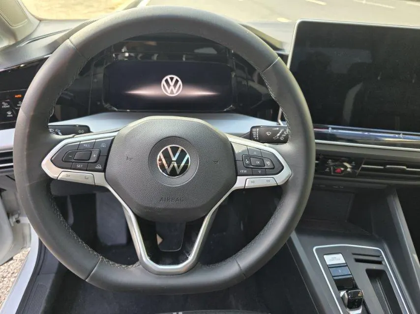 Volkswagen 2026 Golf 8 PRO 1.5TSI 300TSI Automatic 4