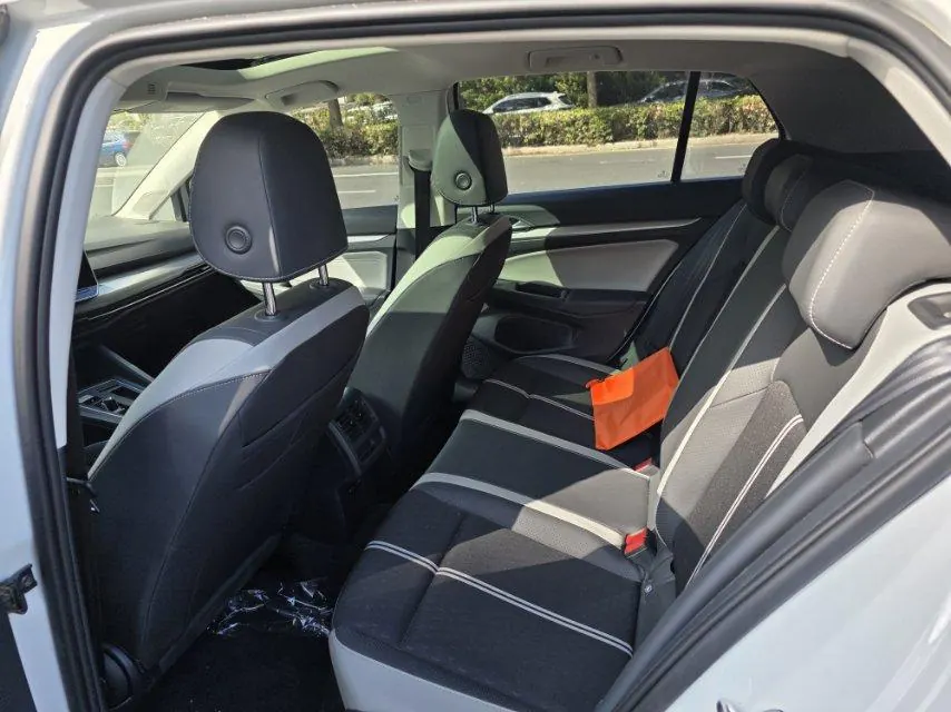 Volkswagen 2026 Golf 8 PRO 1.5TSI 300TSI Automatic 6