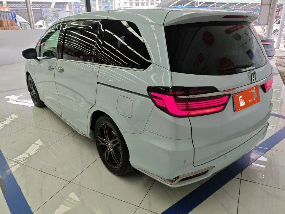 Honda 2022 Odyssey Hybrid 2.0 Stepless Sharp Extreme Edition Automatic Gear 4