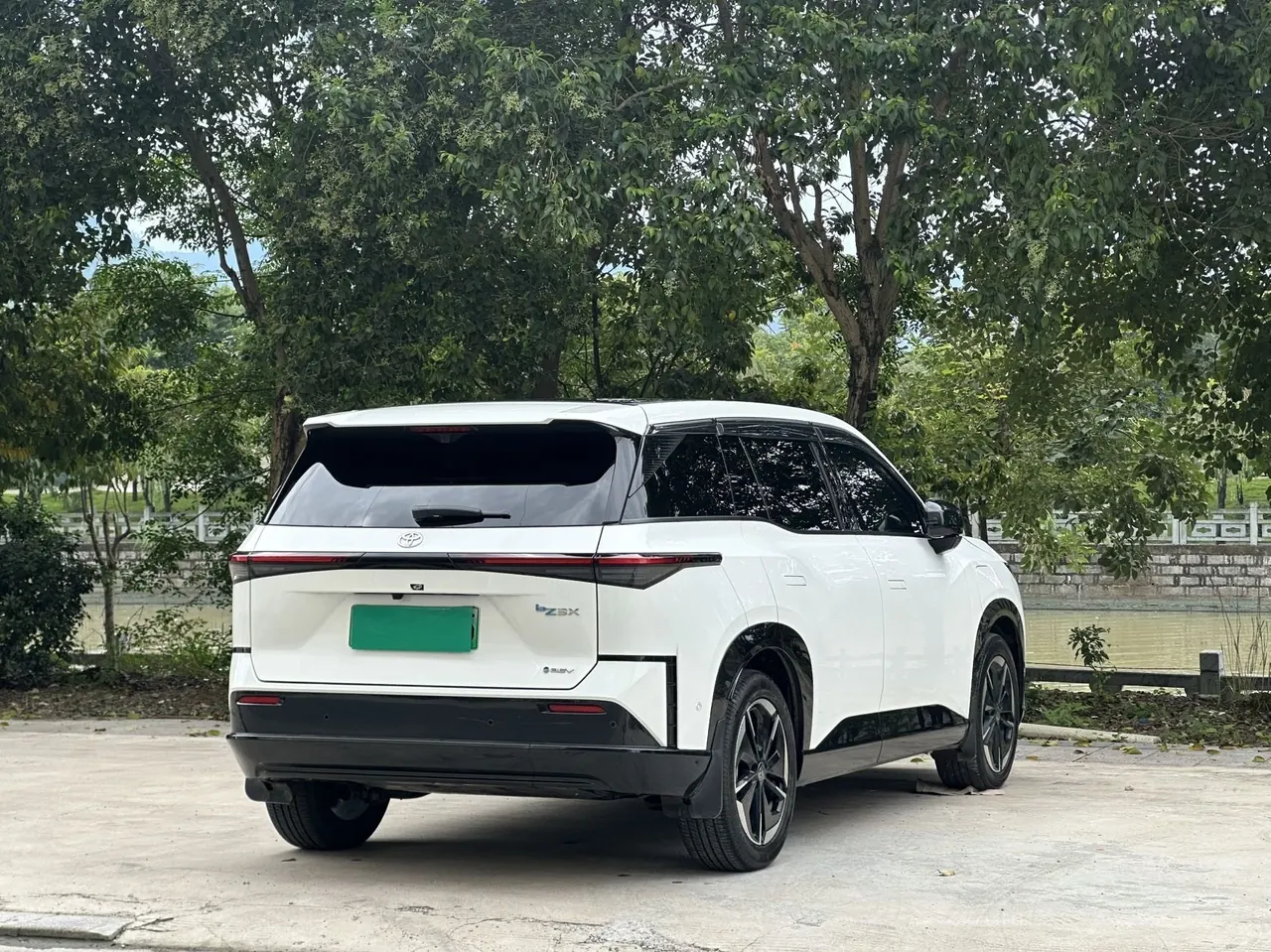 Toyota 2025 Platinum Intelligence 3X 520 Pro Advanced Intelligence Driving Edition Automatic Gear 9