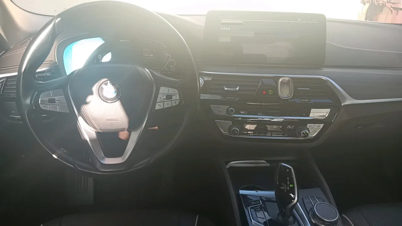 BMW 5 series new energy 2021 535Le 2.0T luxury package automatic gear 8