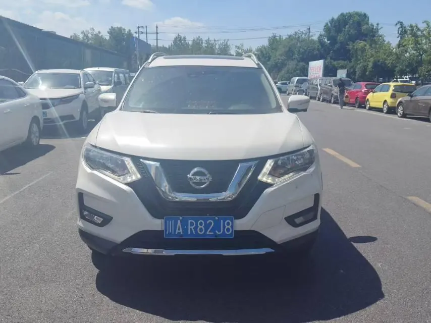 Nissan 2020 Qijun 2.0 stepless XL Premium two-wheel drive Zhilian exclusive version of automatic gear 2