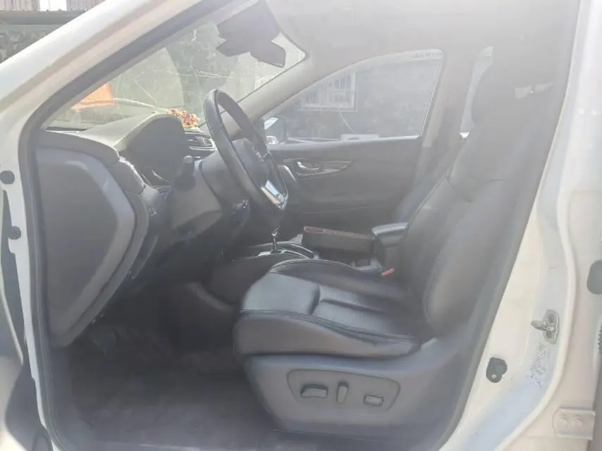 Nissan 2020 Qijun 2.0 stepless XL Premium two-wheel drive Zhilian exclusive version of automatic gear 3