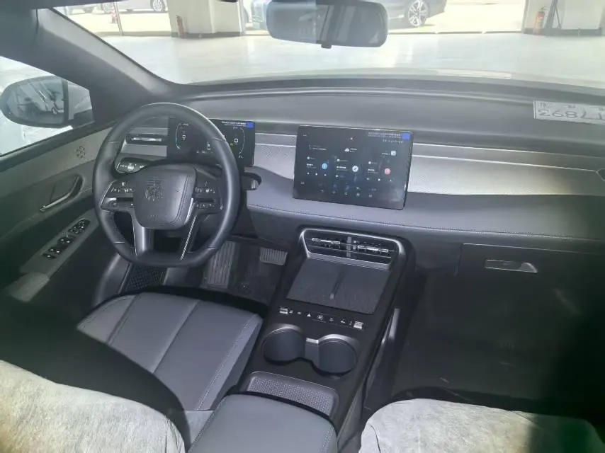 BYD 2026 Qin PLUS DM-i 1.5 CVT 128km Entry-Level Automatic 8