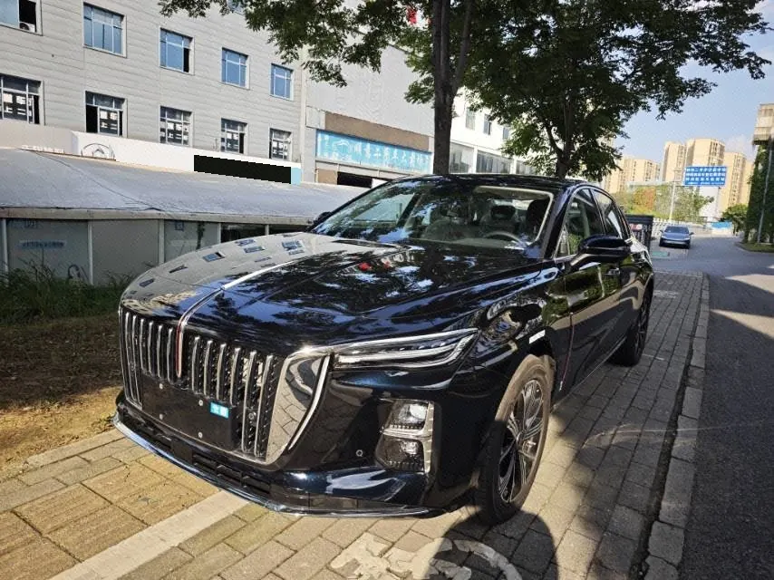 HongQi 2025 H5 PHEV 1.5T 130 Super Hybrid Automatic Gear - View 1