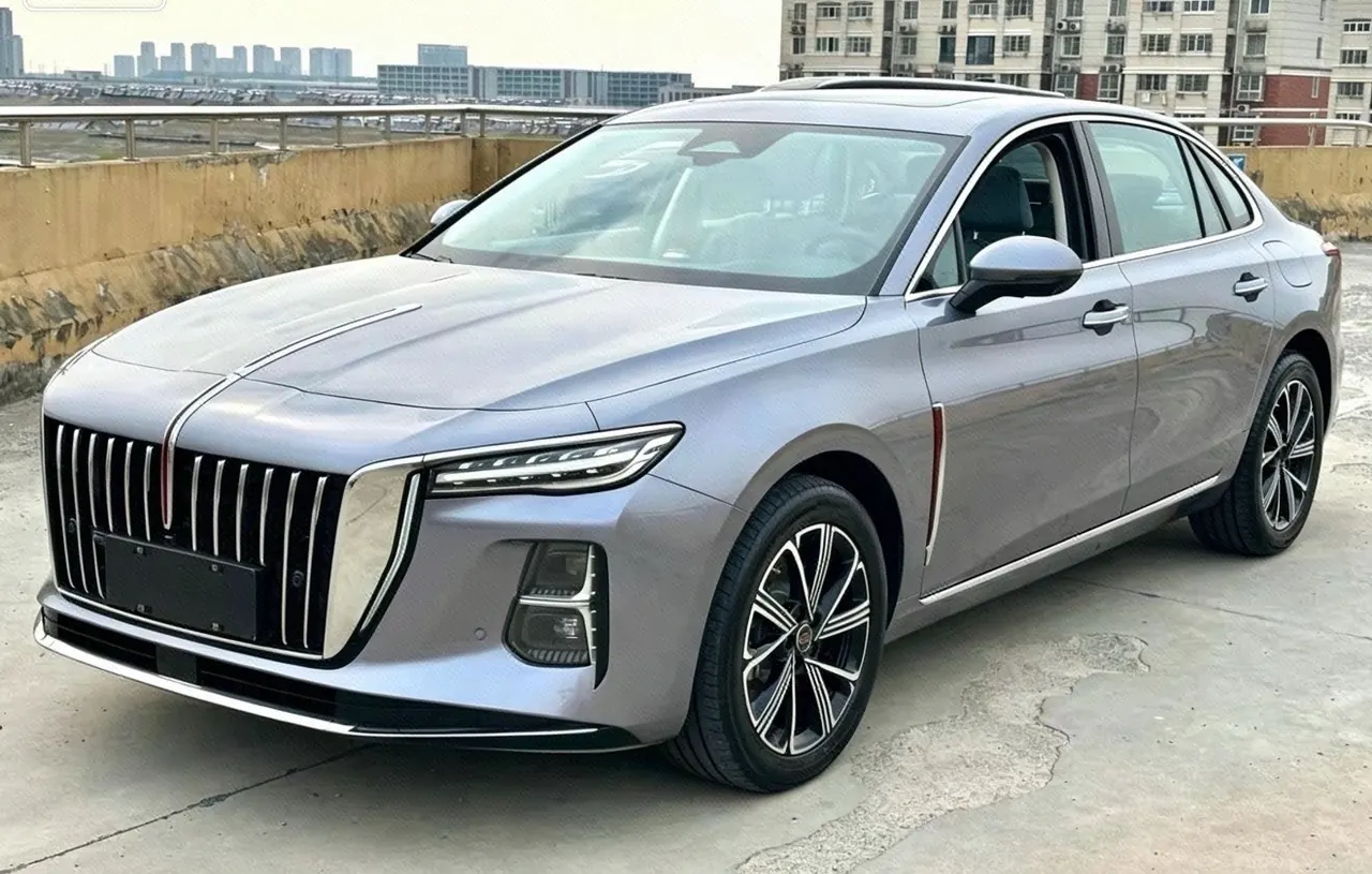 HongQi 2025 H5 PHEV 1.5T 170 Super Hybrid Automatic Gear - View 1