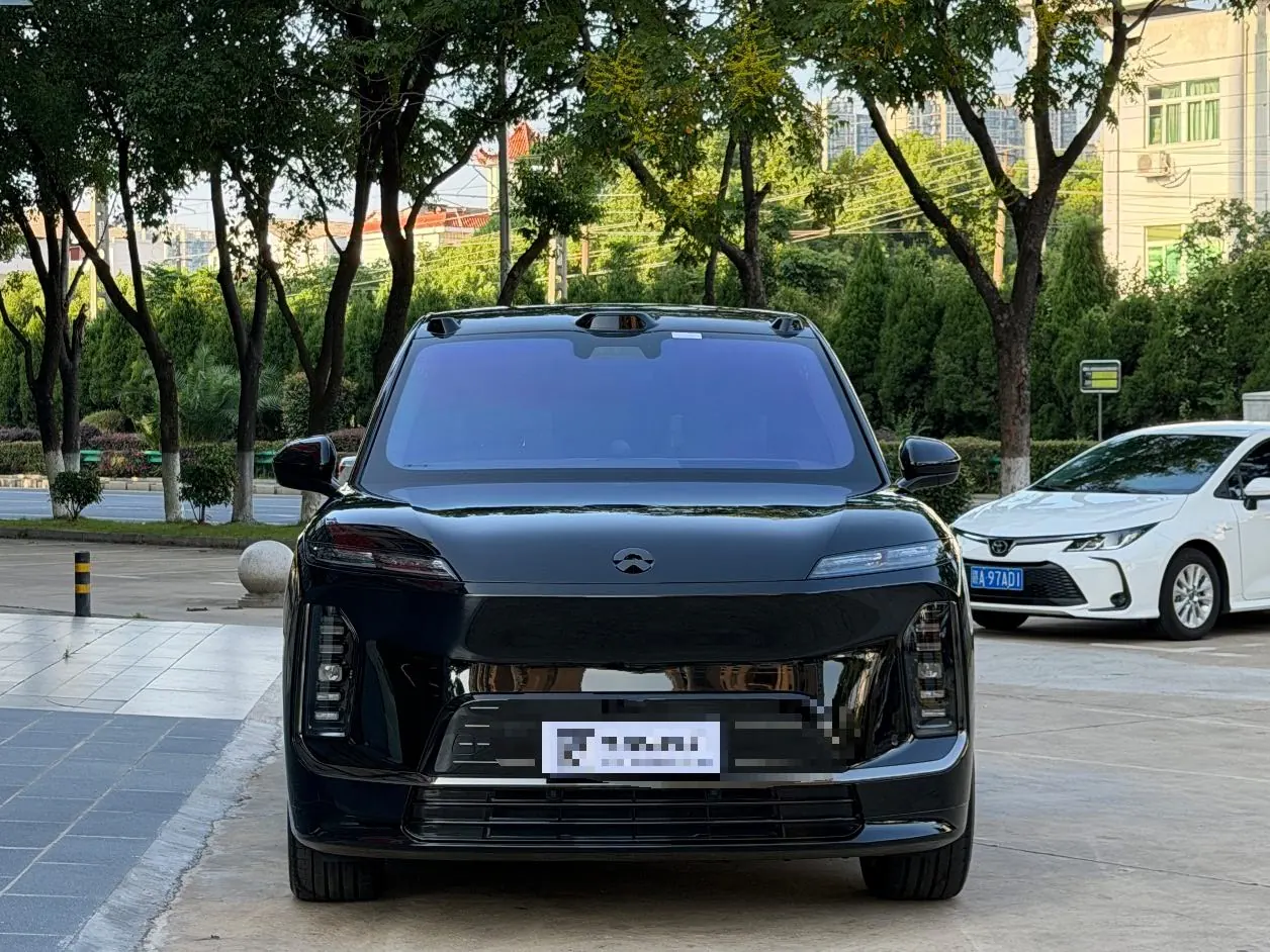 NIO 2026 ES 9 102kWh Administrative Island Signature Edition Automatic Gear 2