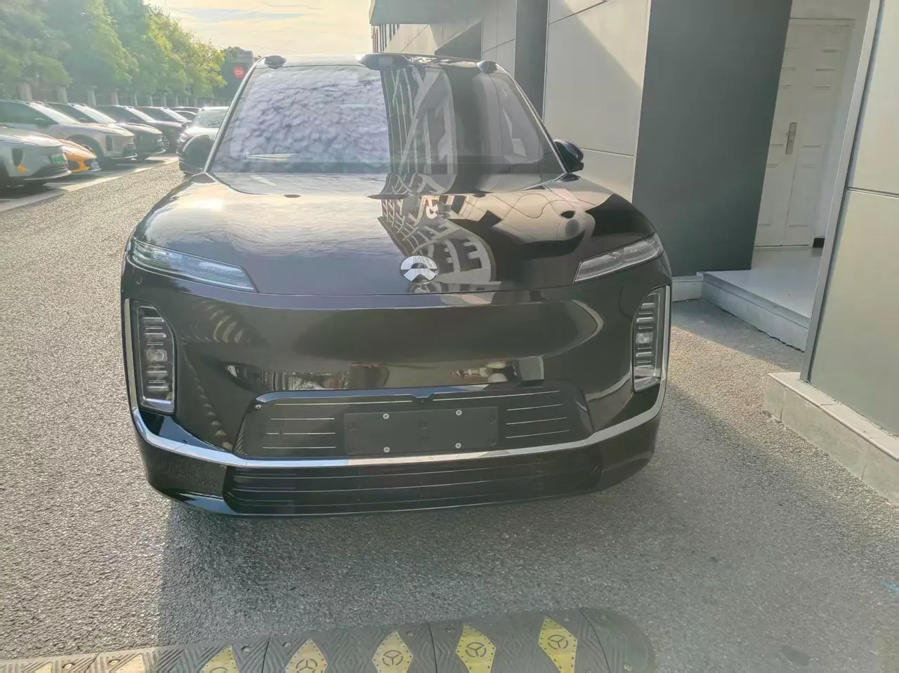 NIO 2026 ES 9 102kWh Executive Island Deluxe Automatic Gear 3