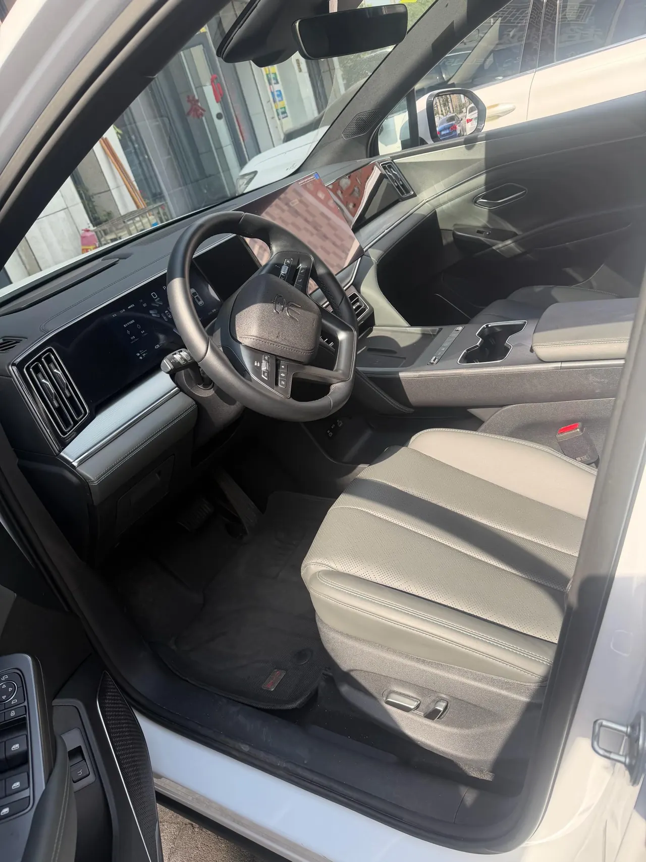 BYD 2026 Song L DM-i 1.5 Stepless 200KM Exceed Automatic Transmission 4