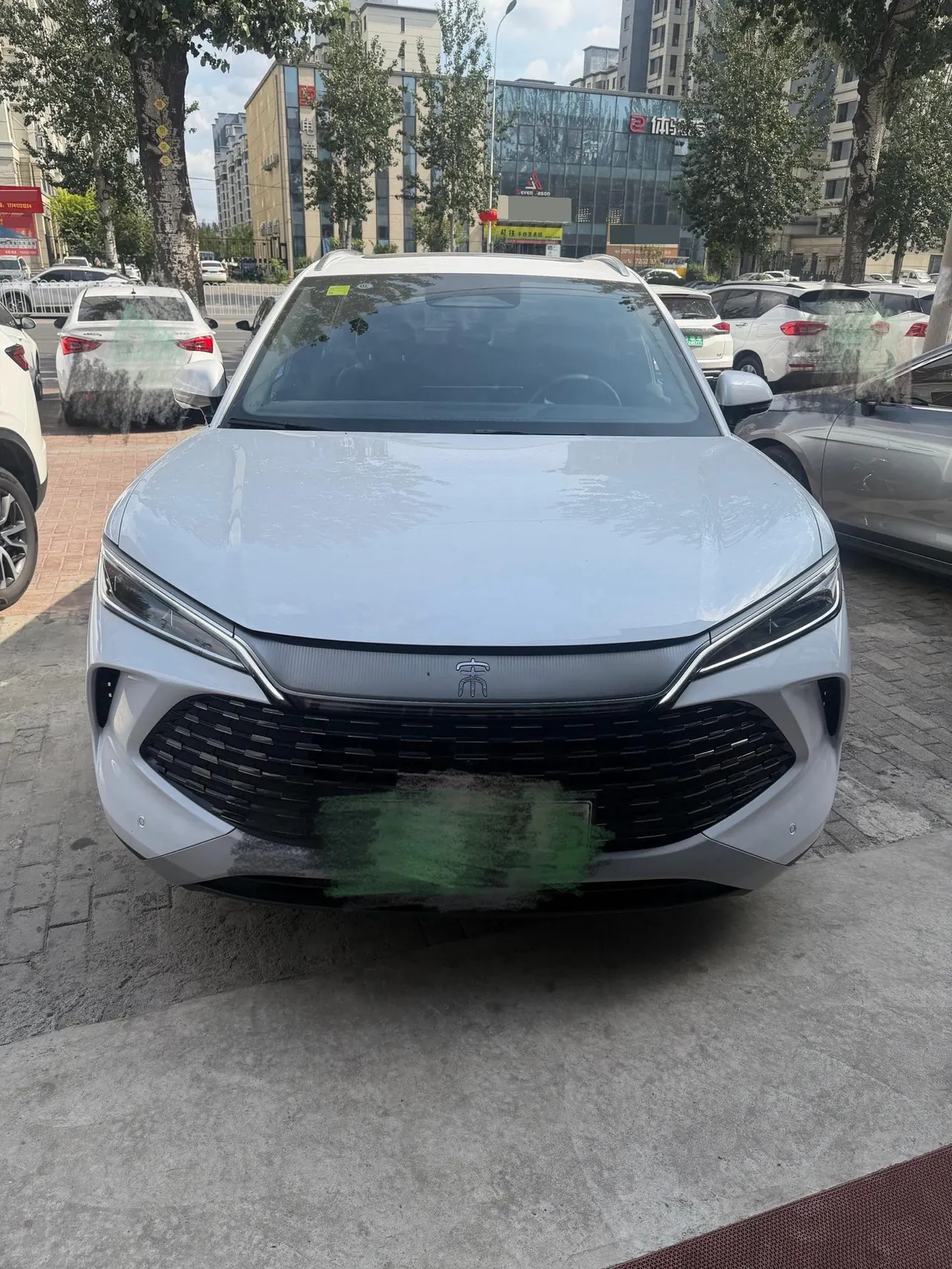 BYD 2026 Song L DM-i 1.5 Stepless 200KM Exceed Automatic Transmission 5