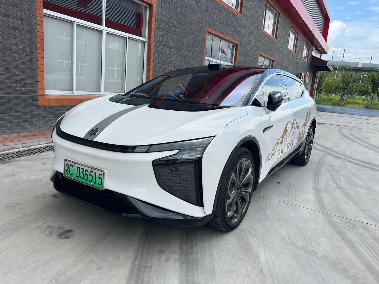 Open image lightbox: HiPhi 2021 HiPhi X Ultimate 4-seat Automatic Gear