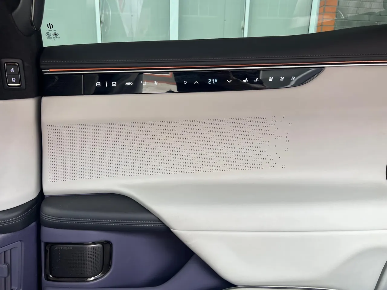 HiPhi 2021 HiPhi X Ultimate 4-seat Automatic Gear 9