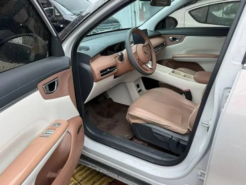 WuLing 2025 Plantronics S 325km Exclusive Automatic Transmission 2
