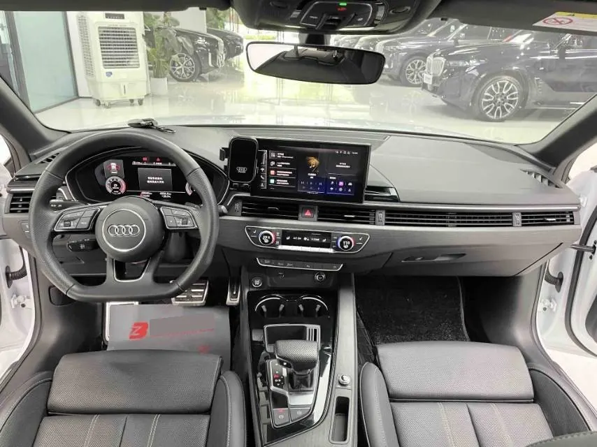 Audi 2023 A4L 2.0TFSI 40TFSI Deluxe Dynamic Automatic 4