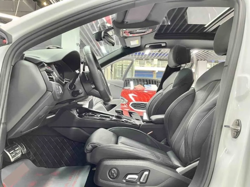 Audi 2023 A4L 2.0TFSI 40TFSI Deluxe Dynamic Automatic 5