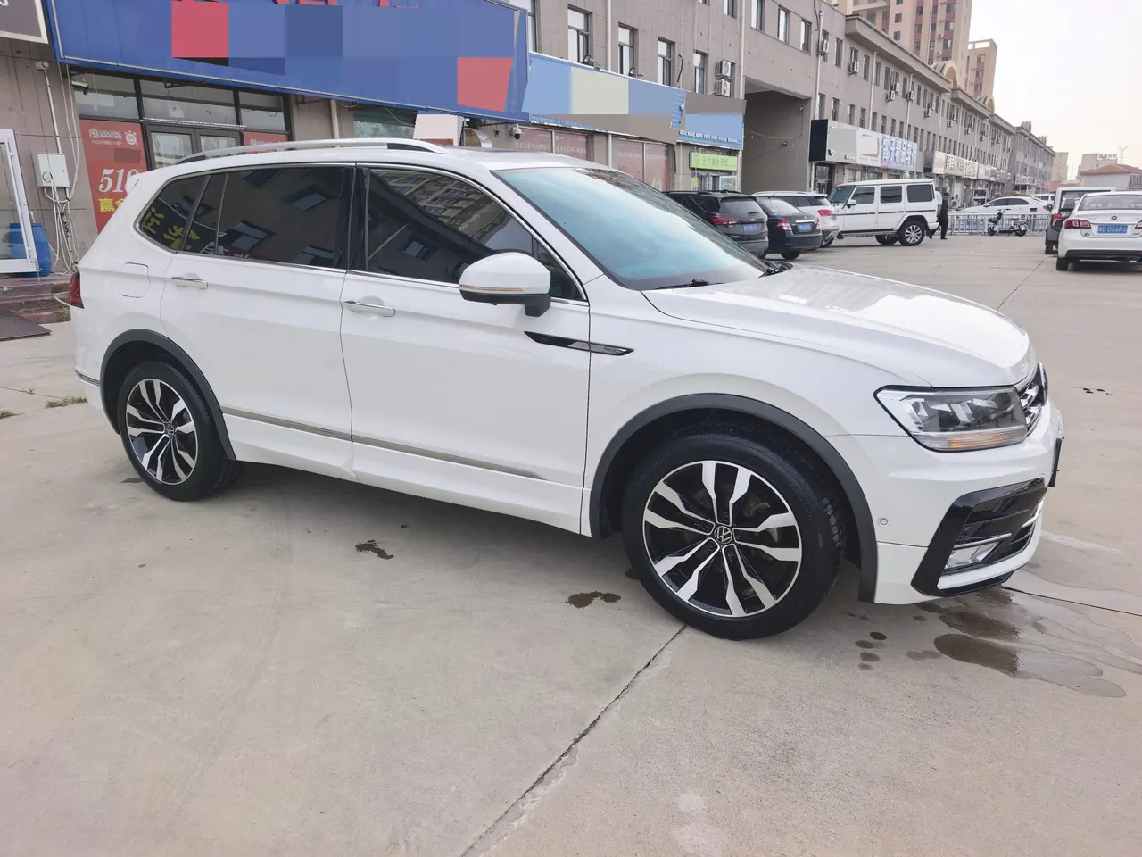 Volkswagen 2021 Tiguan L R-Line 2.0TSI 330TSI Two-Drive Overdrive Automatic Gear 5