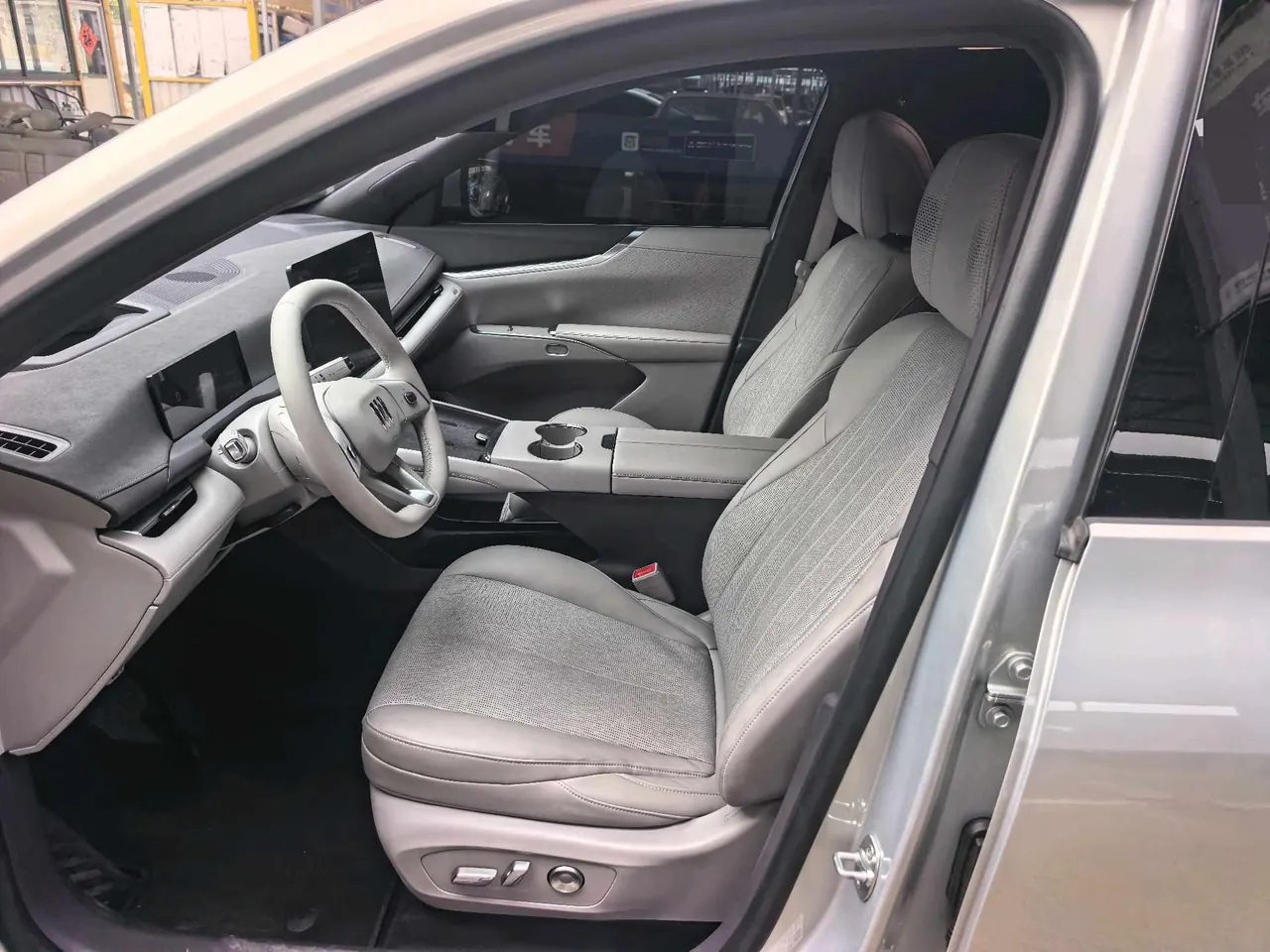Buick 2026 to the border E7 1.5T 1600 overfull with Turbo version of automatic gear 2