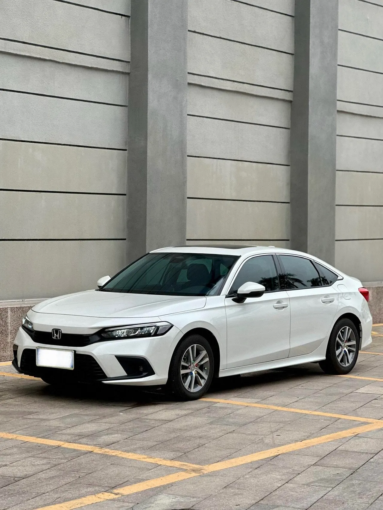 Open image lightbox: Honda 2023 Civic 1.5T CVT 240TURBO Sporty Edition Automatic