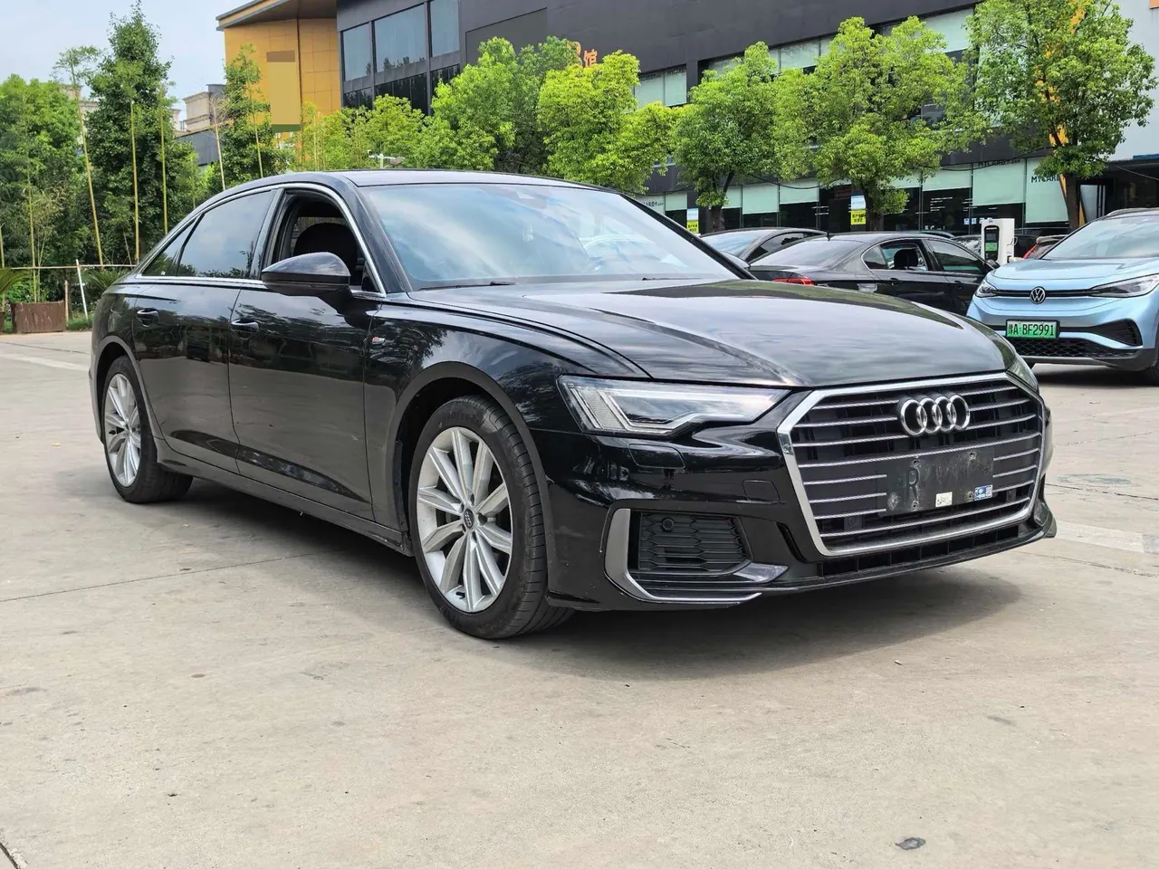 Audi 2021 A6L 2.0TFSI 45TFSI Selected Dynamic Automatic 3