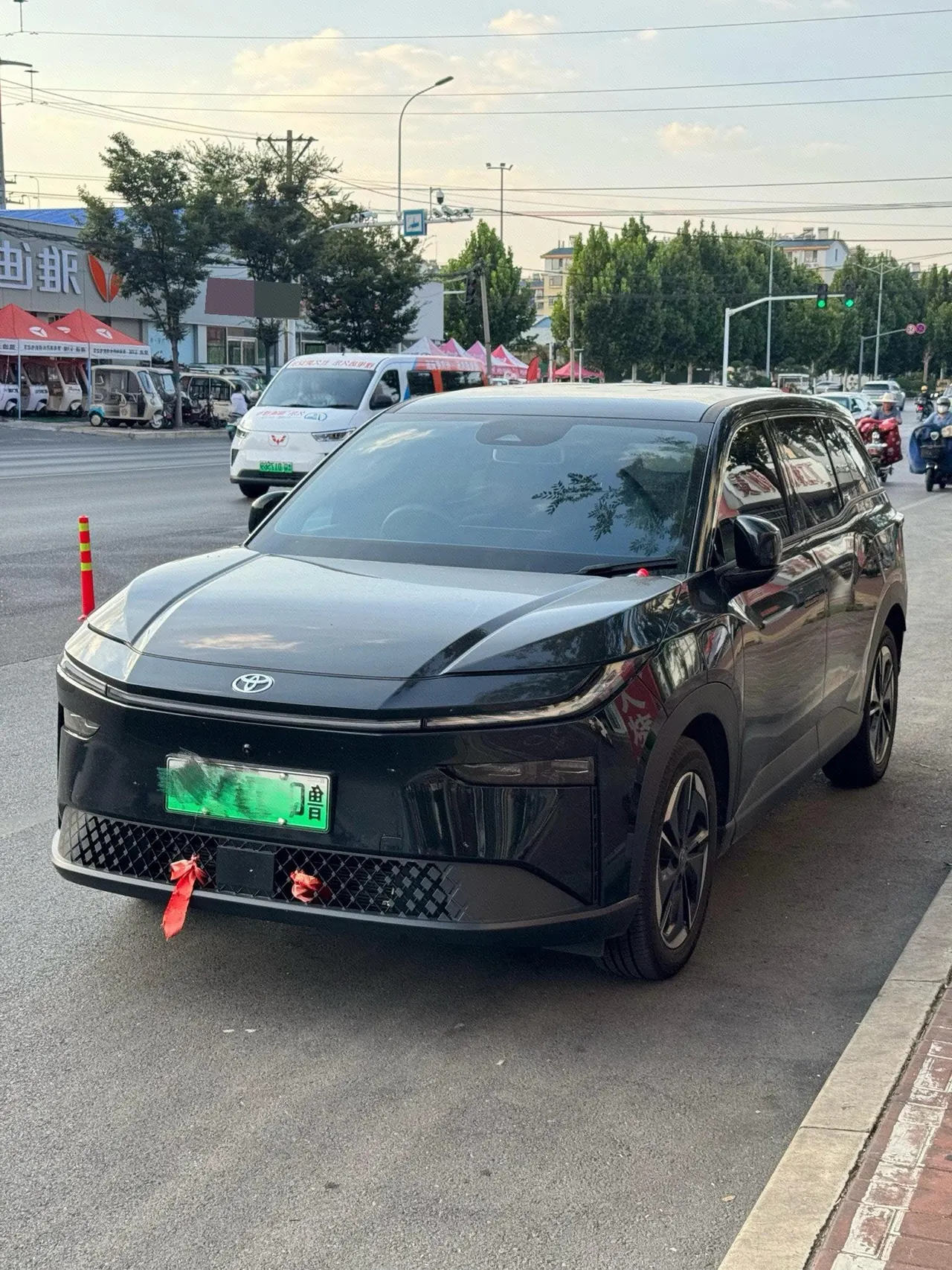 Toyota 2026 BZ3X 520 Pro Automatic - View 1