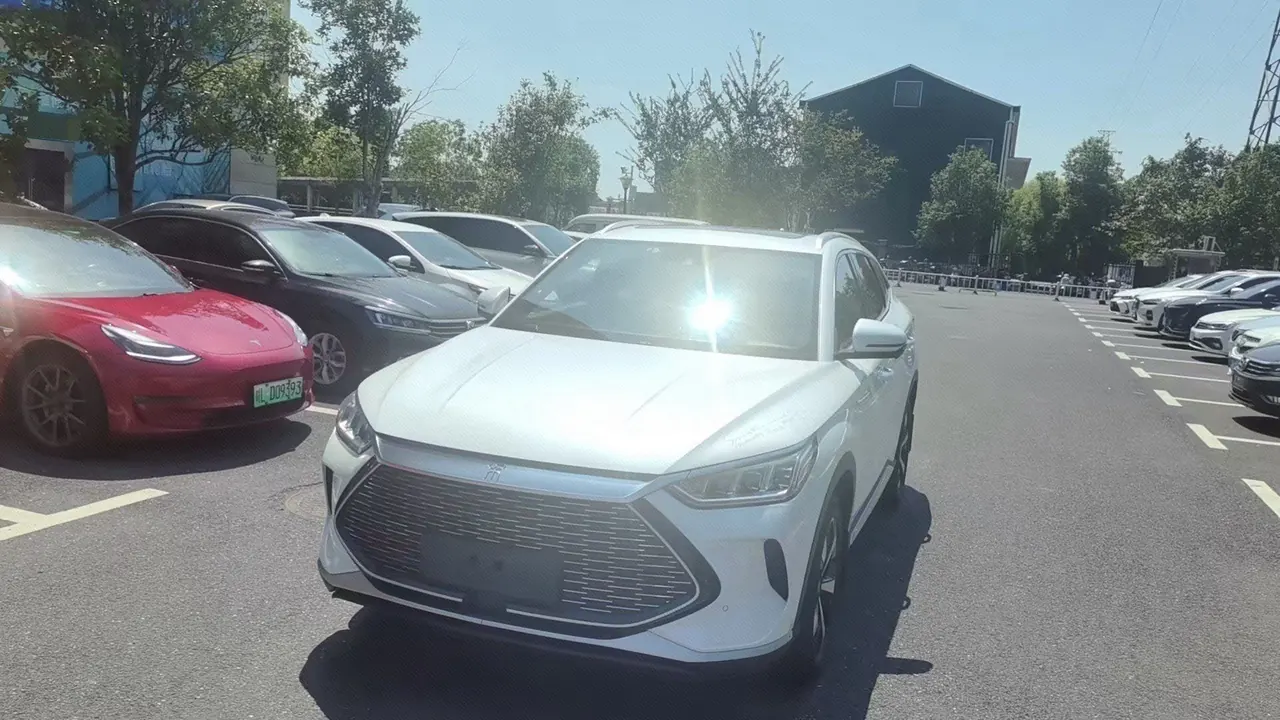 BYD Song PLUS New Energy 2021 Song PLUS DM-i 1.5T Stepless 100KM Four-wheel Drive Flagship PLUS Automatic Gear - View 1