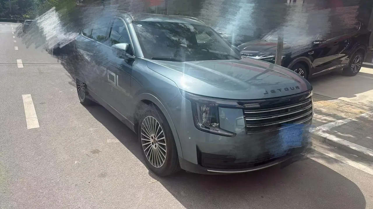 Jetour 2025 X70L 2.0TD flagship 7-seat automatic gear 2