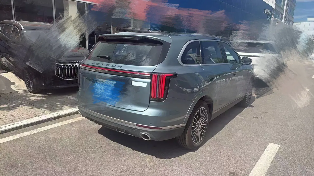 Jetour 2025 X70L 2.0TD flagship 7-seat automatic gear 3