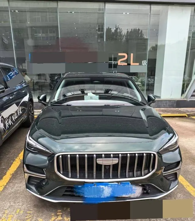 Geely 2026 Emgrand – Sedan 1.5T Flagship Automatic 3