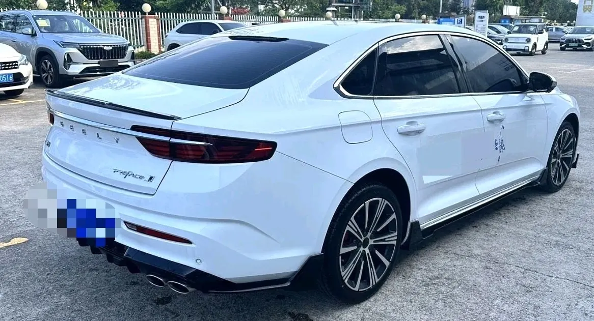 Geely 2025 Star Rui 1.5TD Oriental Obsidian Kunlun Edition Automatic Gear 4
