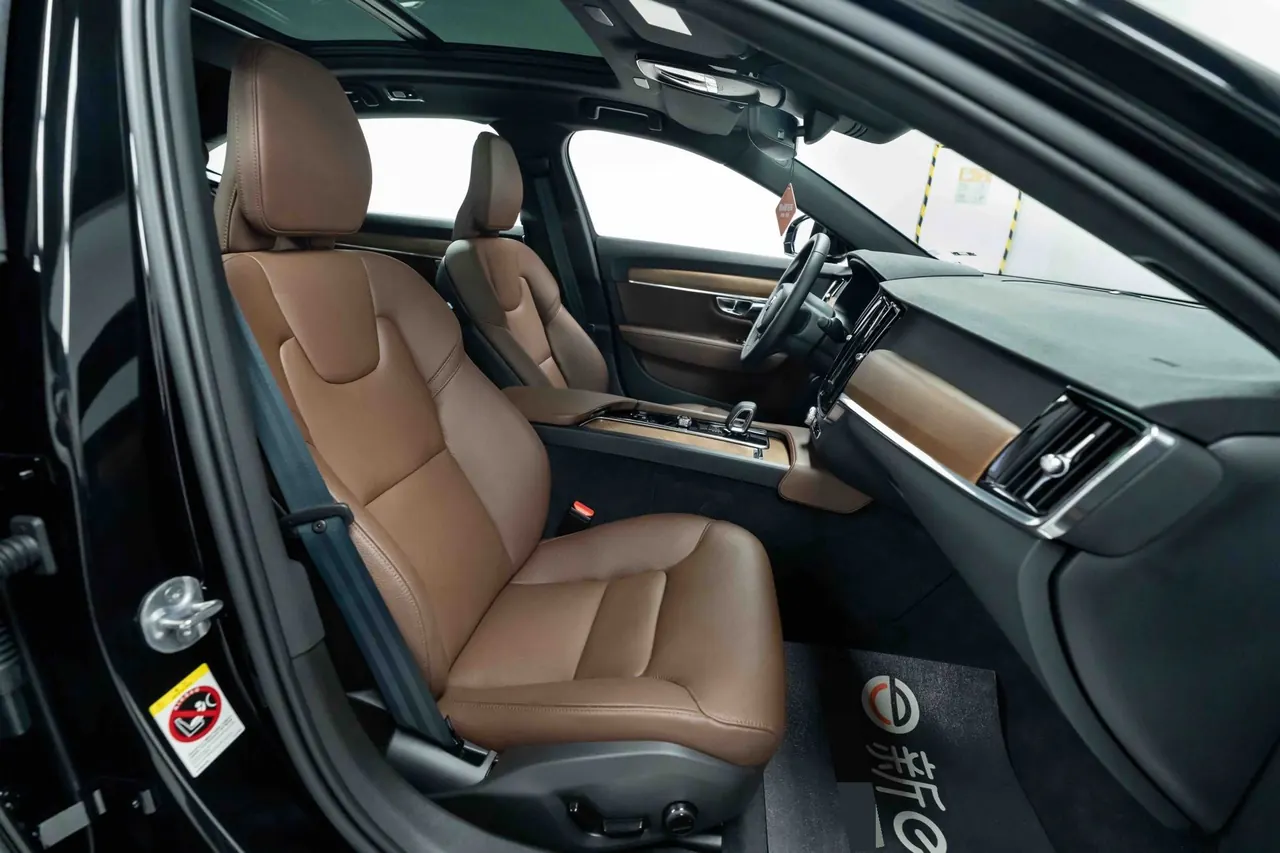 Volvo 2025 S90 48V 2.0T B5 Zhiyi Deluxe Edition Automatic Gear 6
