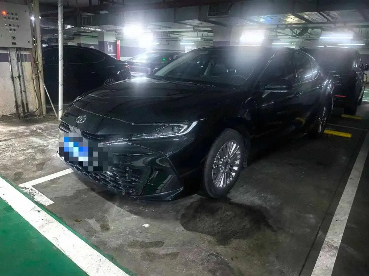 Toyota 2026 Camry Dual Engine 2.0HE Stepless Elite Automatic Gear - View 1