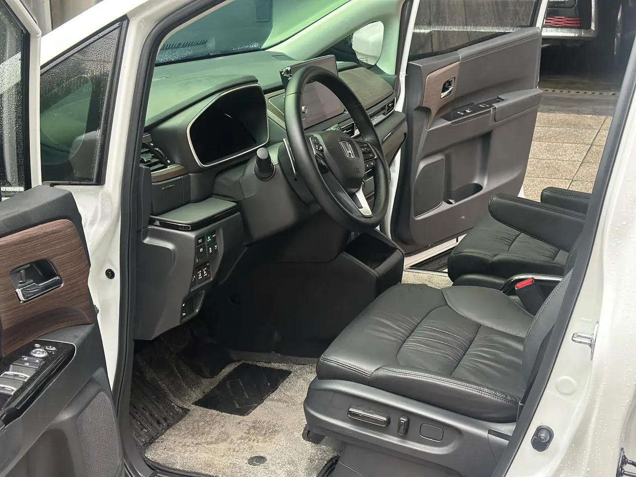 Honda 2026 Odyssey Hybrid 2.0 Stepless Sharp and Leading Edition Automatic Gear 4