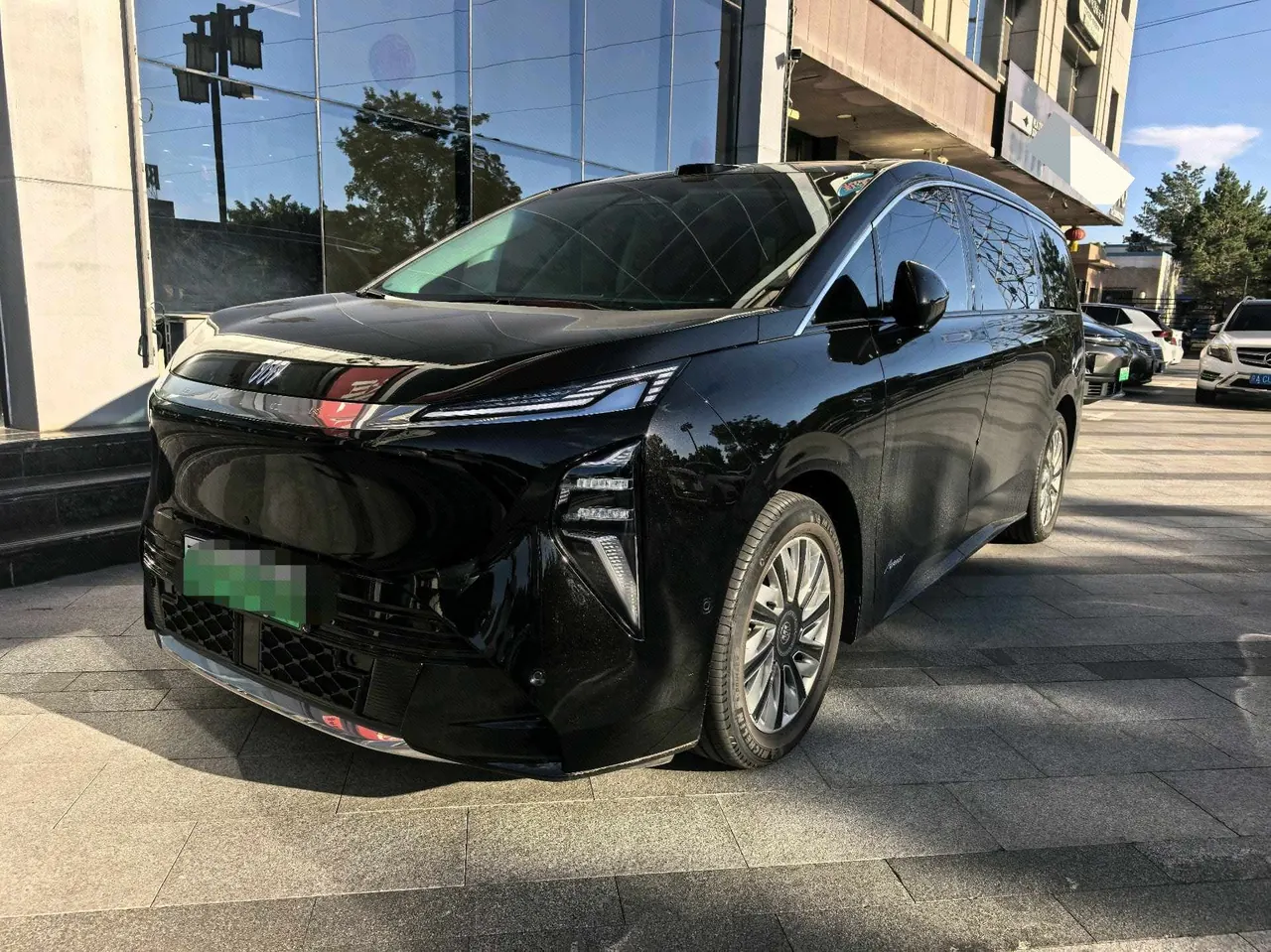 Buick 2026 to the world family 1.5T luxury version of automatic gear - View 1
