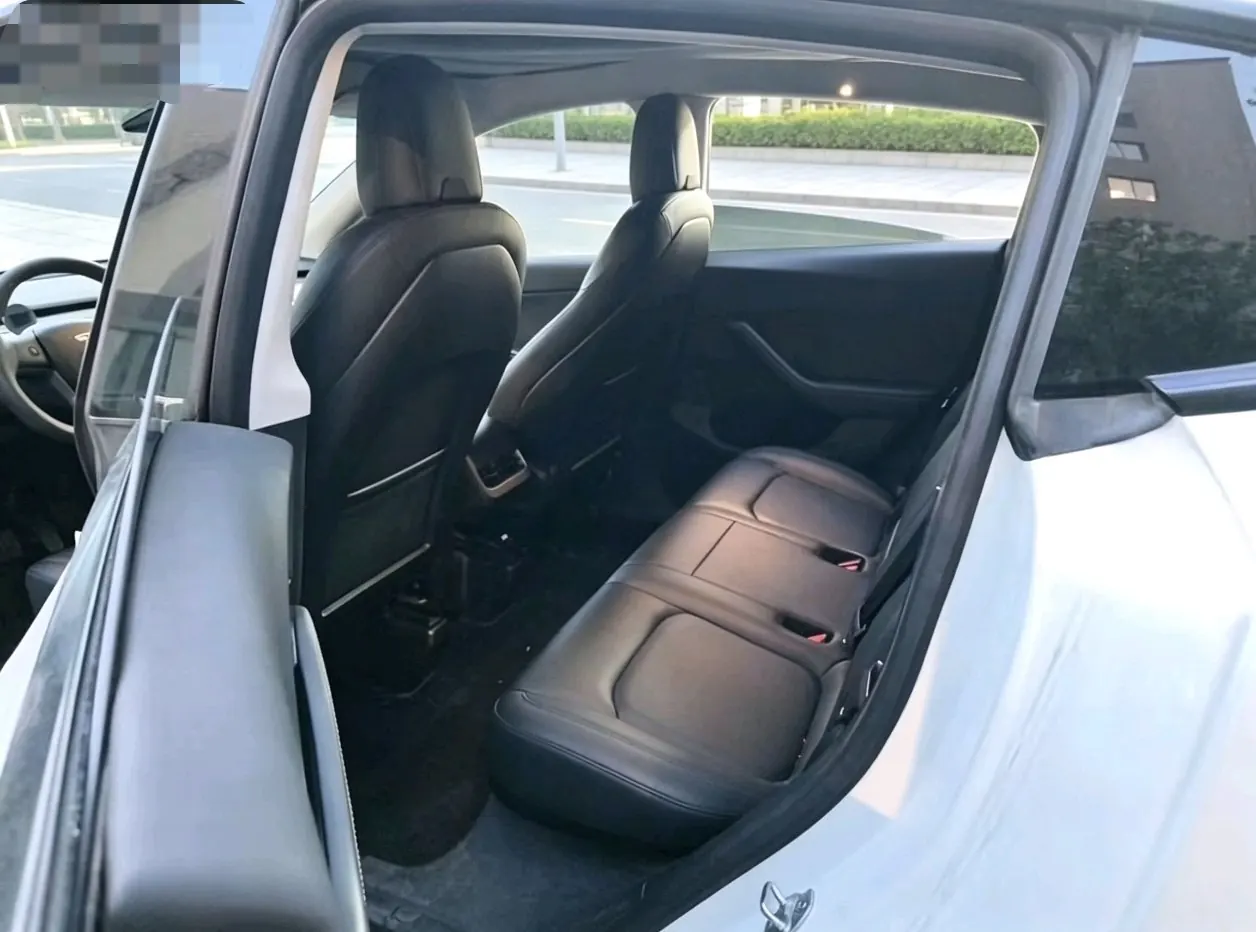 Tesla 2021 Model Y long endurance all-wheel drive version automatic transmission 3