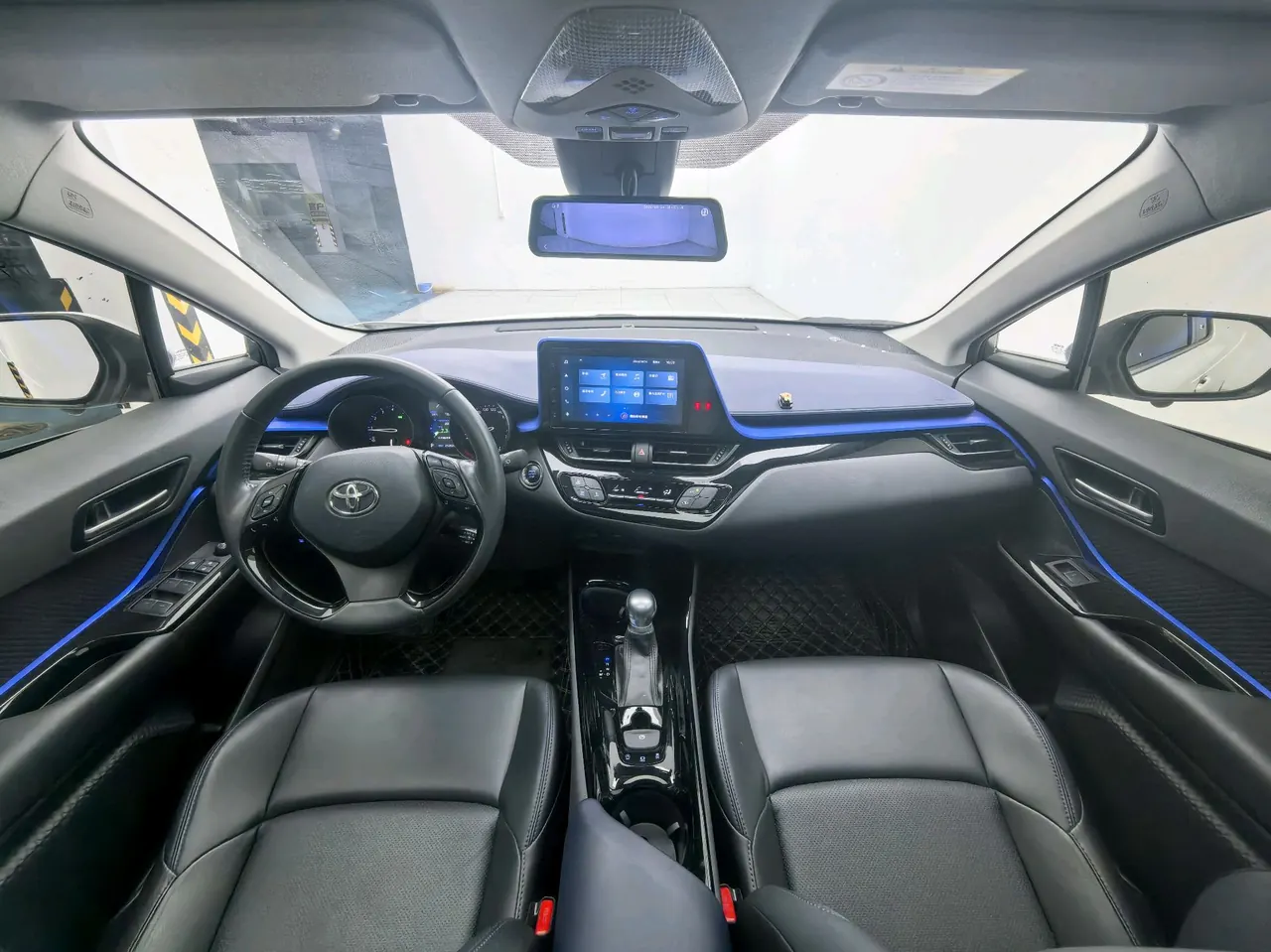 Toyota 2021 C- HR 2.0 Stepless Deluxe Edition Automatic Gear 4