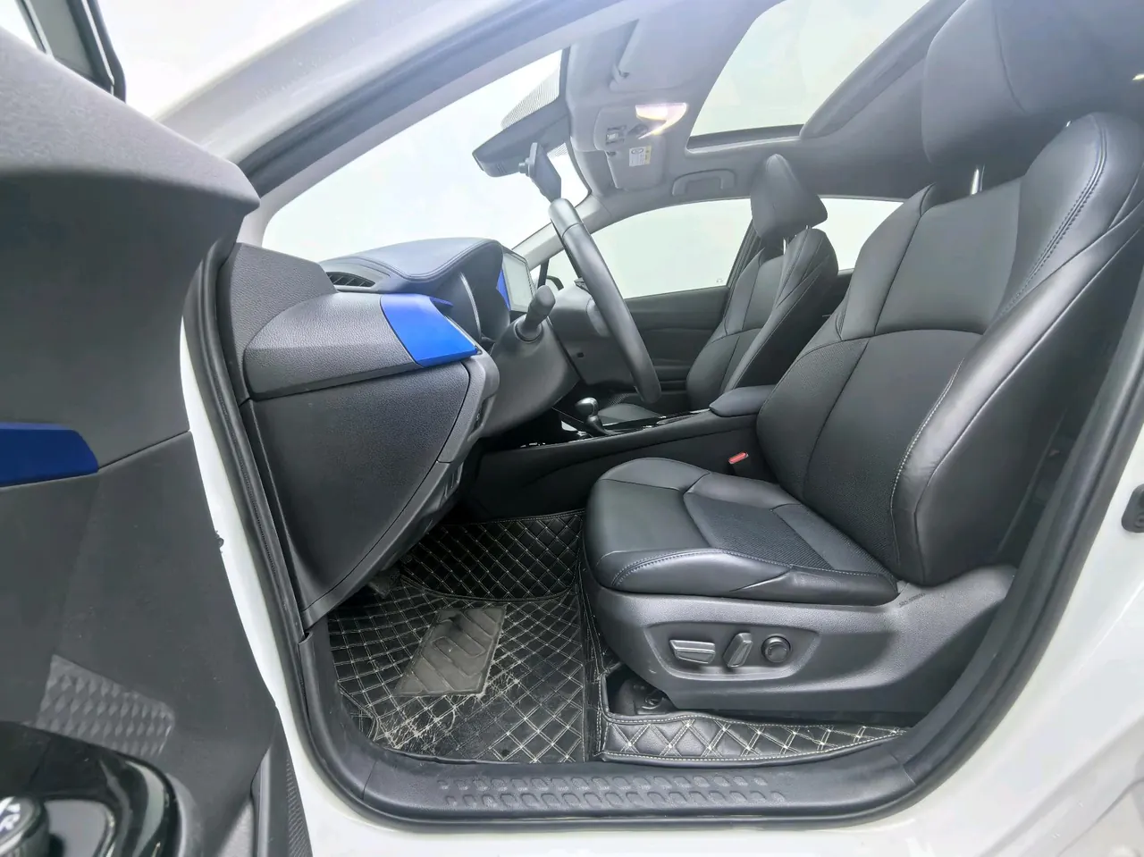 Toyota 2021 C- HR 2.0 Stepless Deluxe Edition Automatic Gear 5