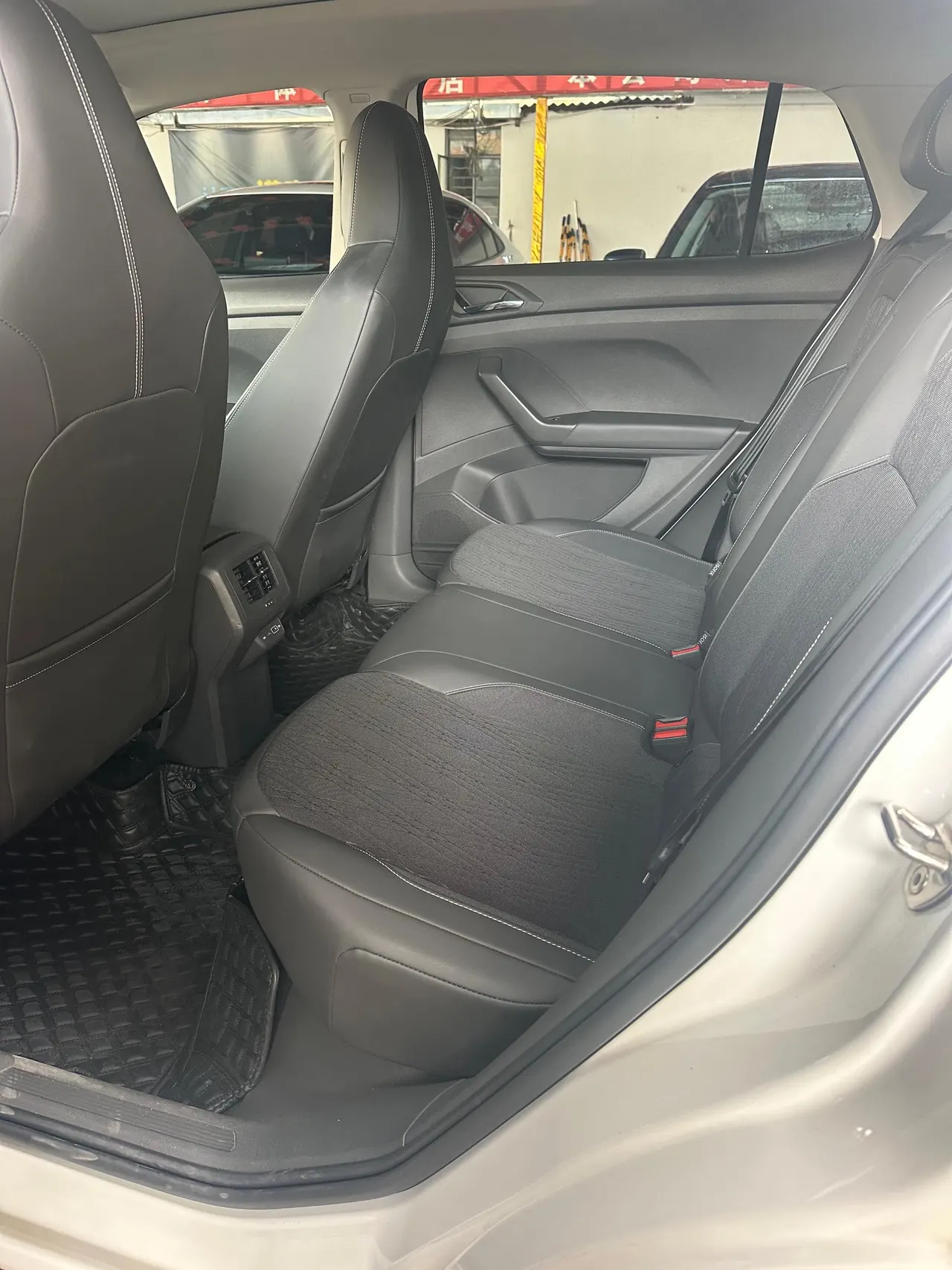 Volkswagen 2021 T-Cross (Tujia) 1.4TSI 280TSI Comfort Edition Automatic Gear 4