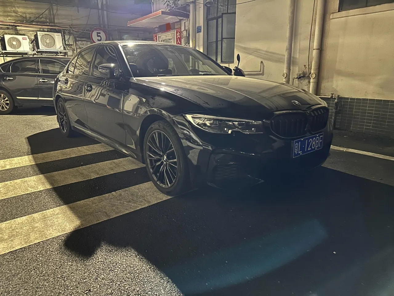 BMW 3 Series 2021 325Li 2.0T M Sports Obsidian Night Kit (Changed) Automatic Gear 2