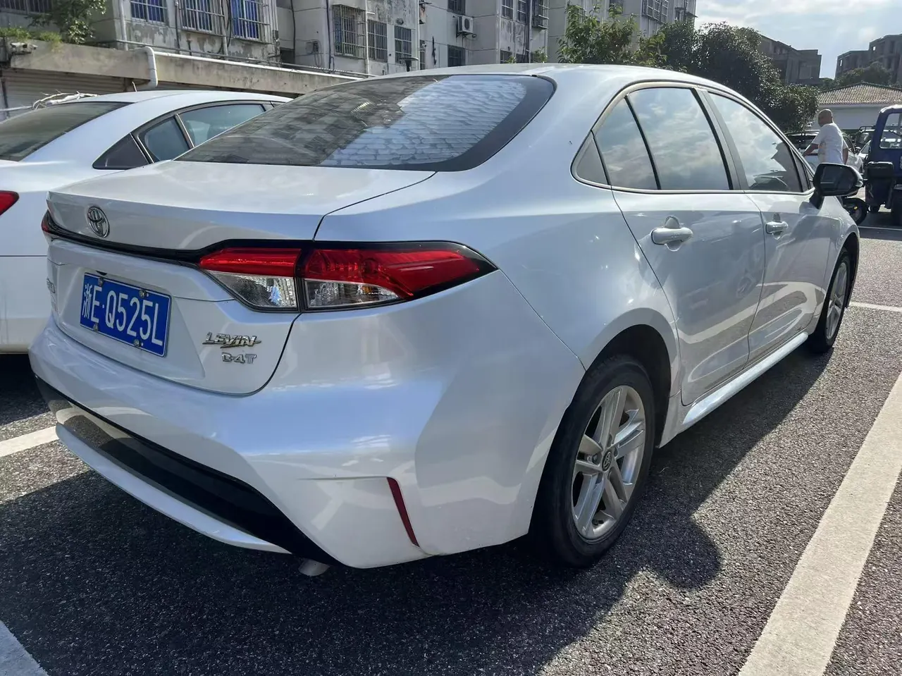 Toyota 2021 Lei Ling 1.2T Stepless 185T Deluxe Automatic Gear 2