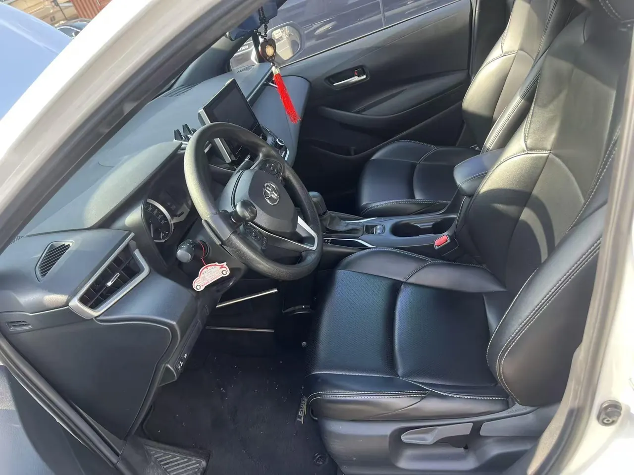 Toyota 2021 Lei Ling 1.2T Stepless 185T Deluxe Automatic Gear 3