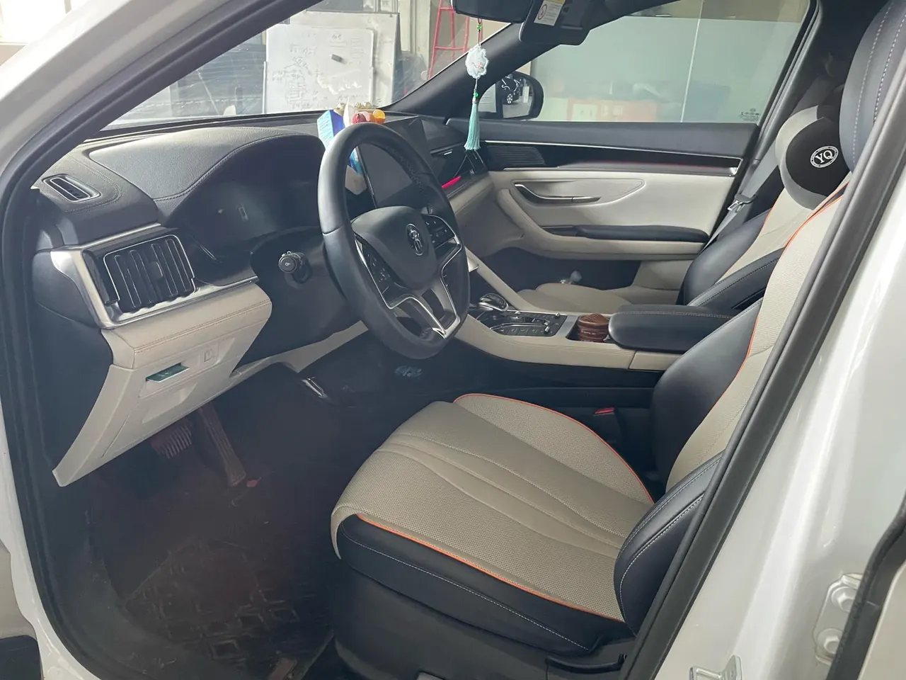 BYD Song PLUS New Energy 2021 Song PLUS DM-i 1.5 Stepless 51KM Honorable Automatic Gear 3