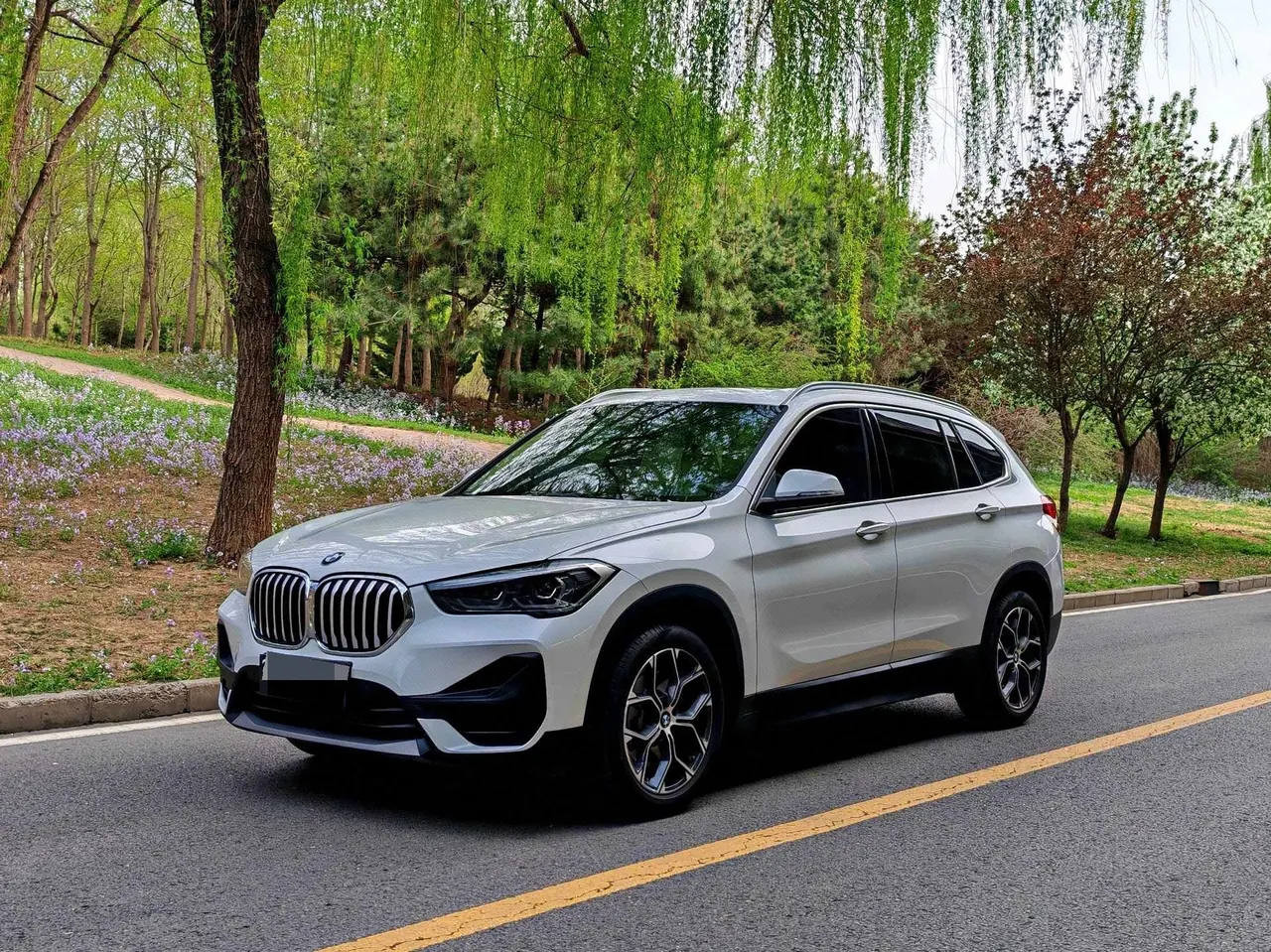 BMW 2022 X1 sDrive25Li 2.0T Leading Automatic Gear - View 1