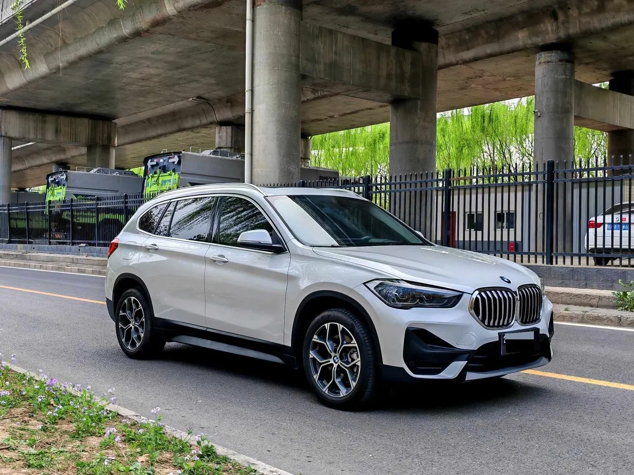 BMW 2022 X1 sDrive25Li 2.0T Leading Automatic Gear 6