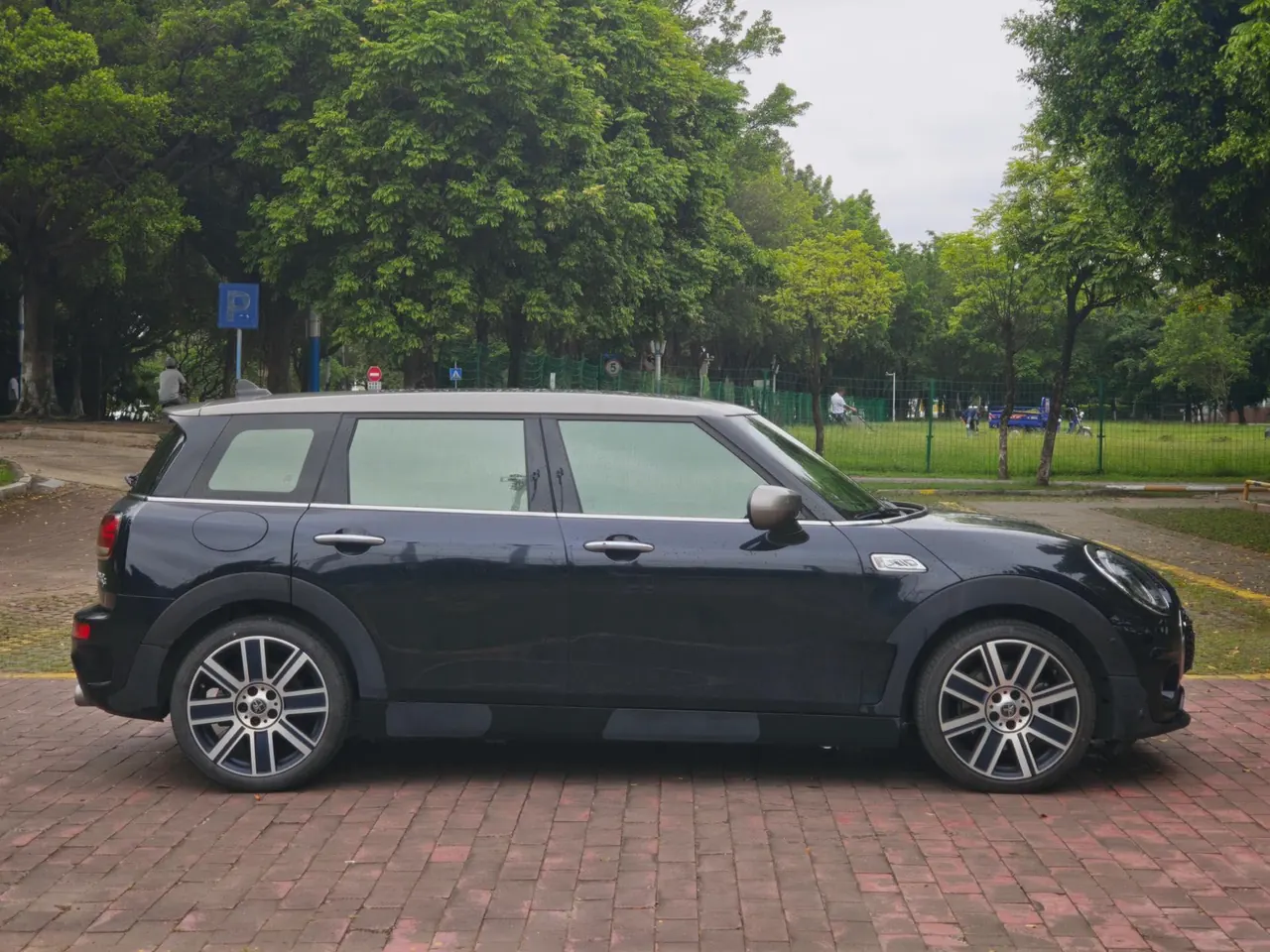 MINI Clubman (Imported) 2022 Cooper S Clubman 2.0T Freedom Special Edition, Automatic Transmission 4