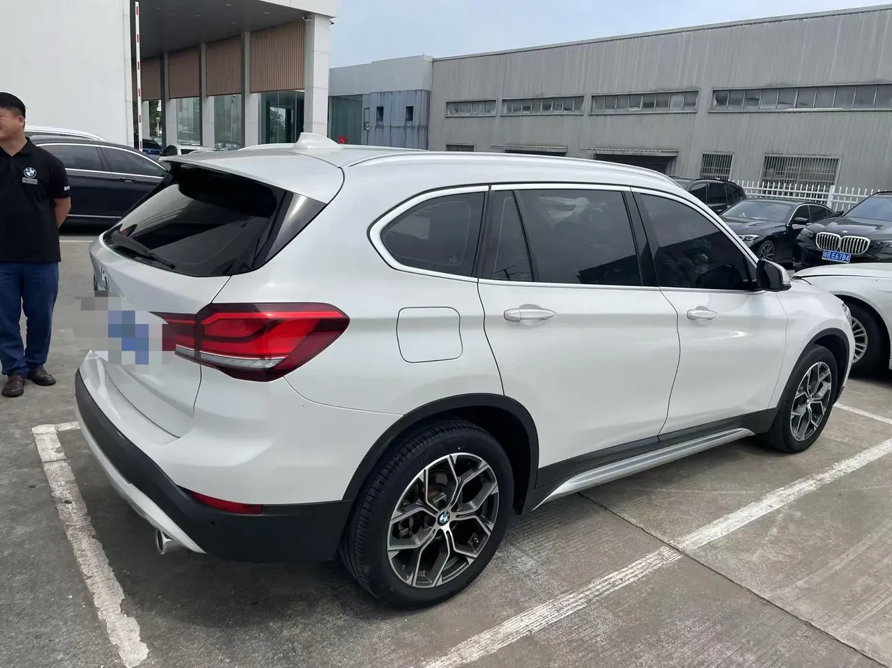 BMW 2022 X1 sDrive20Li 1.5T exclusive automatic gear 6