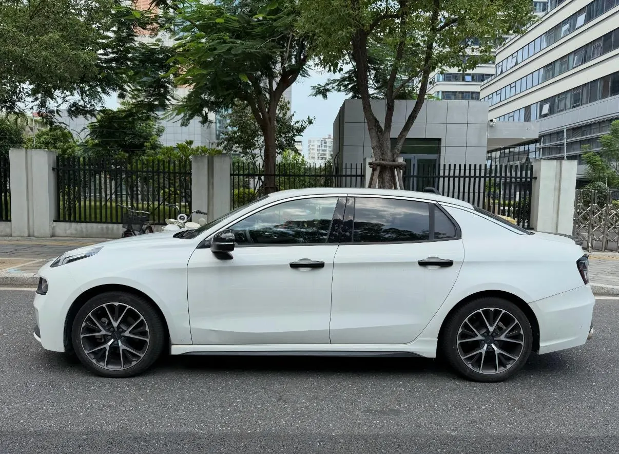 LYNK&amp;CO 2022 LYNK&amp;CO 03 2.0TD Jin Pro automatic gear 5