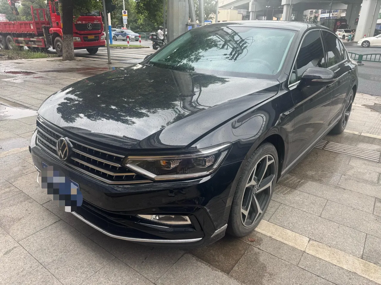 Open image lightbox: Volkswagen 2024 Magotan 2.0TSI 330TSI 2 million luxury automatic gear
